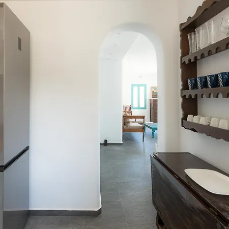 Holiday home Maroniti